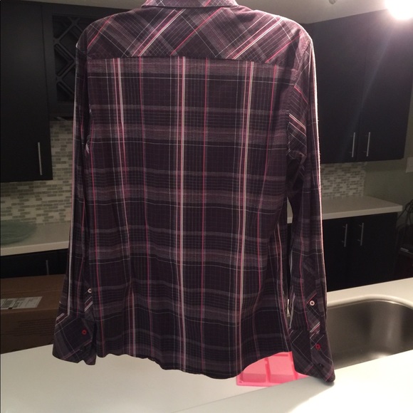 Ben Sherman Mens Dress shirt burgundy plaid. - Picture 3 of 3